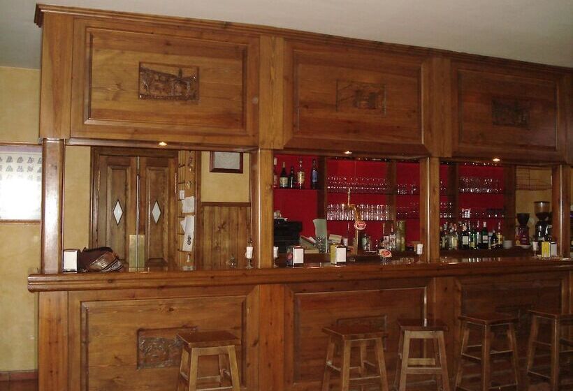 Fotos del hotel El Churrón:  3