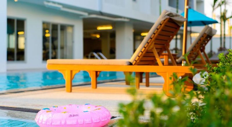 Fotos del hotel Recenta Suite Phuket Suanluang:  20