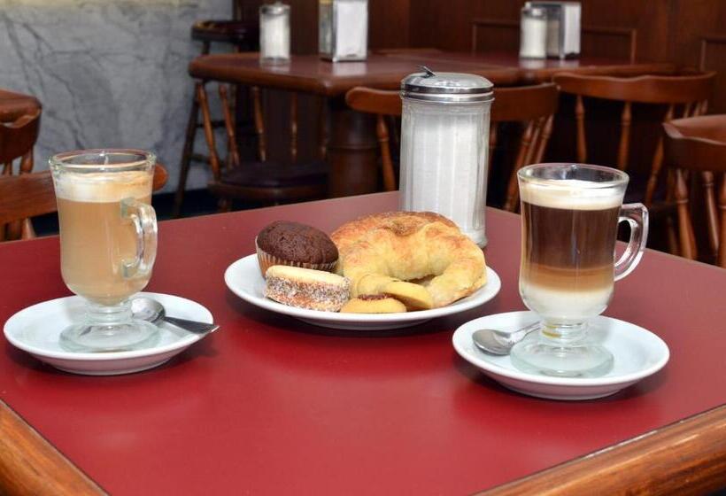 Fotos del hotel Altos De Guemes:  11