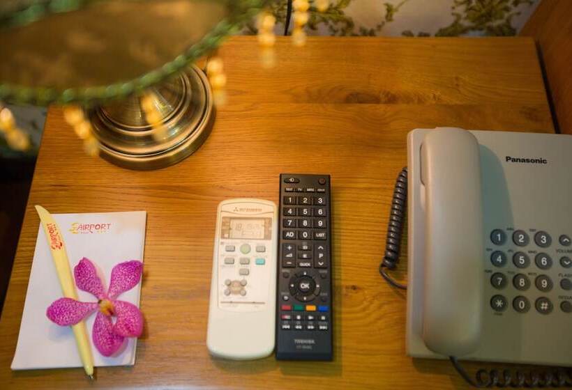 Fotos del hotel The Airport:  6