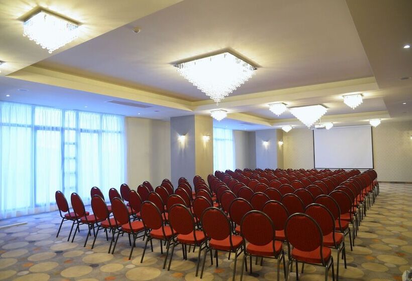 Fotos del hotel Ramada By Wyndham Constanta:  11