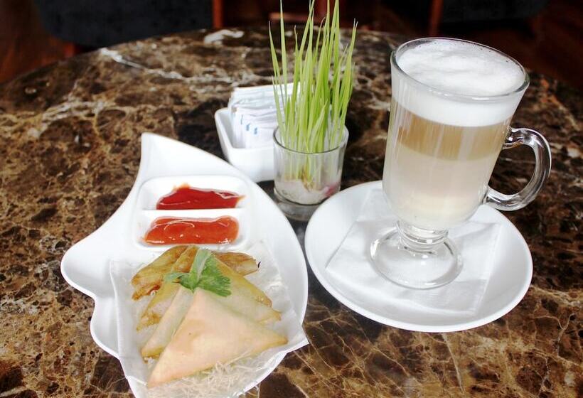 Fotos del hotel The Golden Bay Hotel Batam:  3