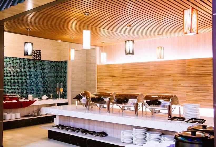 Fotos del hotel The Golden Bay Hotel Batam:  2