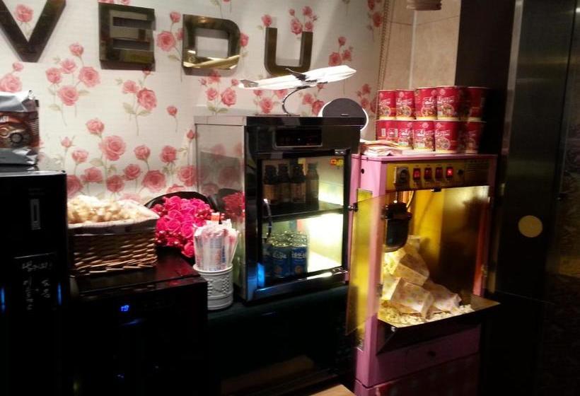 Fotos del hotel Vedu Juan Station:  5