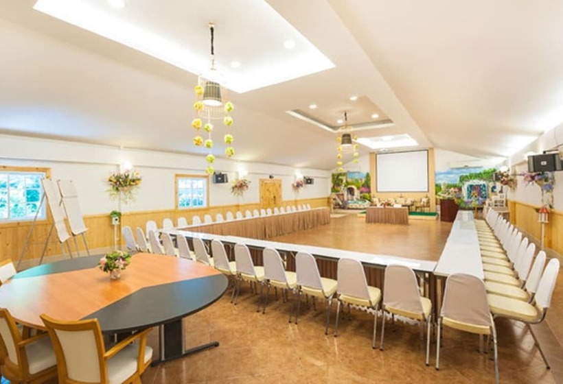 Fotos del hotel Belmont Village:  2