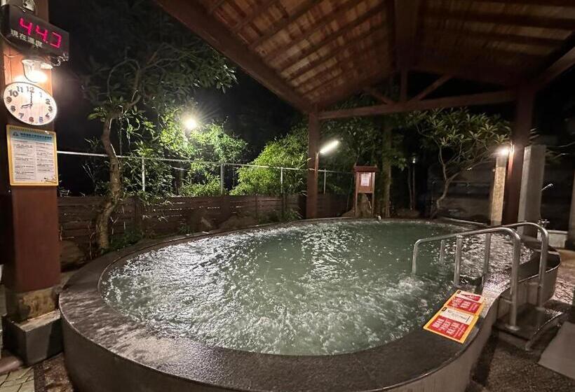 Guan Zi Ling Toong Mao Spa Resort