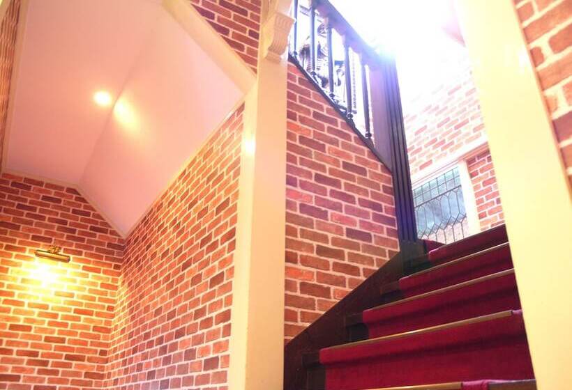 Fotos del hotel Lady Diana & St. Georges:  2