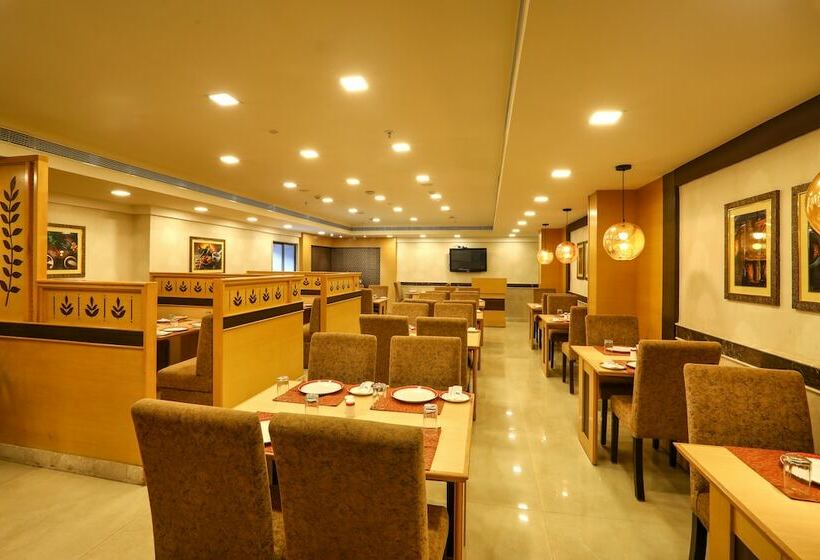 Fotos del hotel Aadithya By Tgi:  11