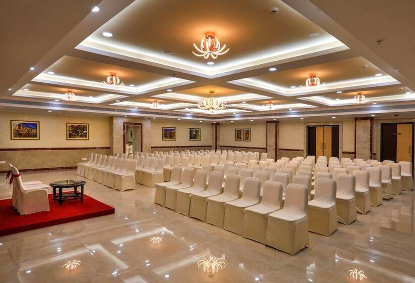 Fotos del hotel Aadithya By Tgi:  7