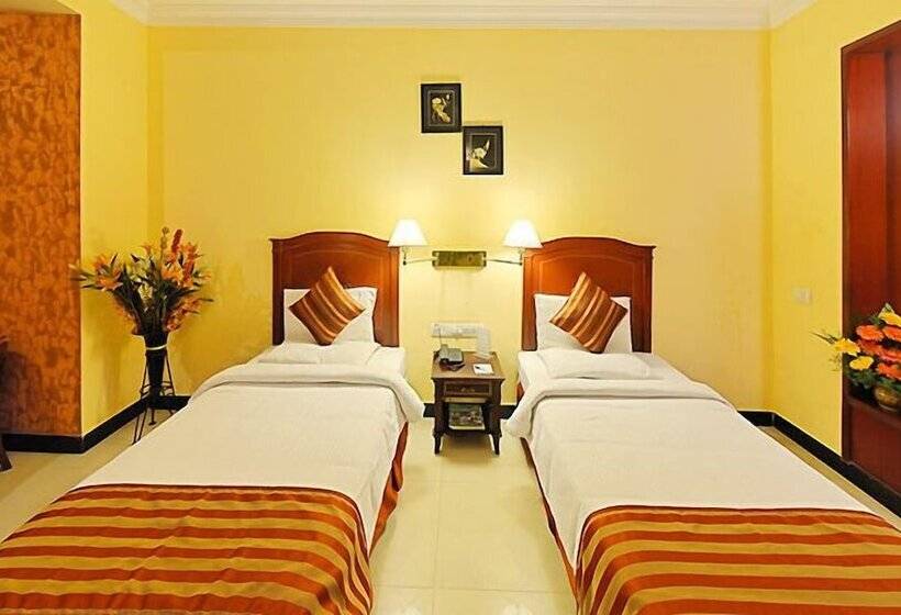 Fotos del hotel Aadithya By Tgi:  17