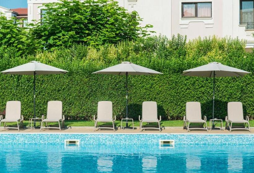 Miramar – Half Board