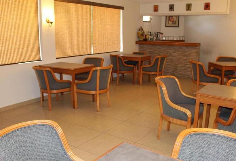 Fotos del hotel La Villa:  3