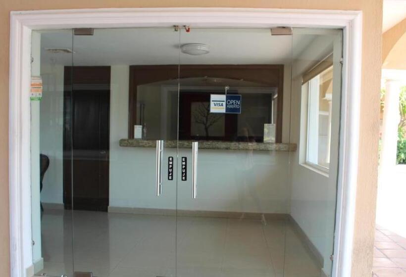 Fotos del hotel La Villa:  4