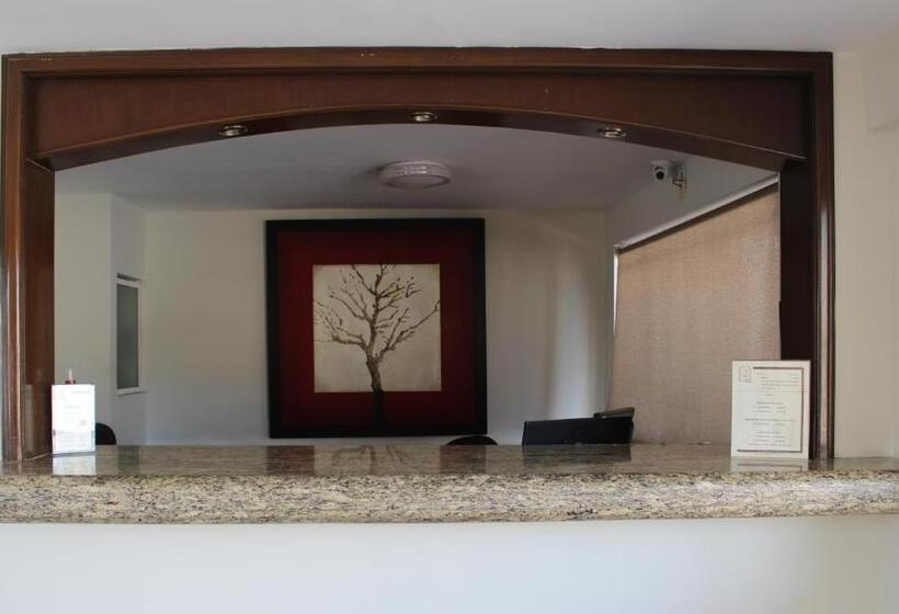 Fotos del hotel La Villa:  11