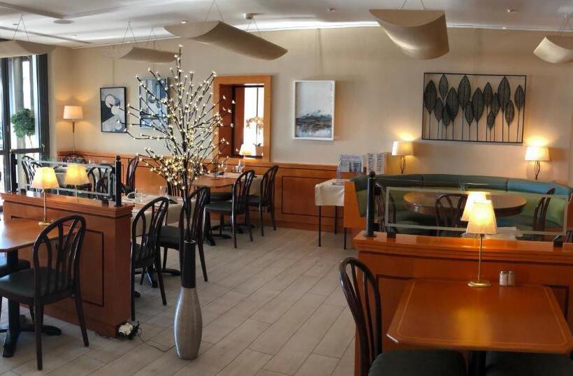 Fotos del hotel Hôtel Du Port:  3