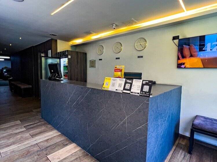 Fotos del hotel 47 Medellin Street:  10