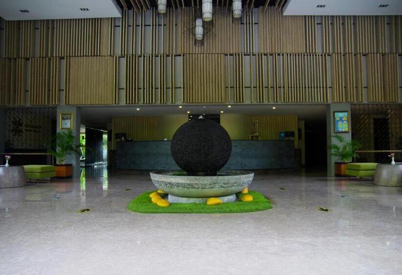 Fotos del hotel The Nest Hotel By Danapati:  25