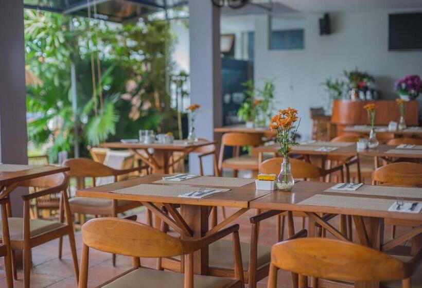 Fotos del hotel Grand Kesambi Resort And Villas:  16