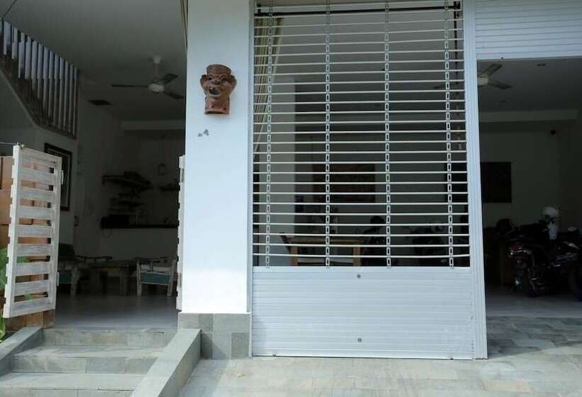 Fotos del hotel Reddoorz Near Raya Semer:  2