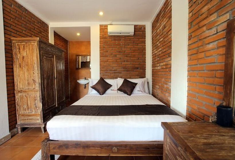 Fotos del hotel Reddoorz Near Raya Semer:  8