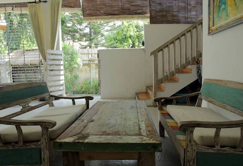 Fotos del hotel Reddoorz Near Raya Semer:  11