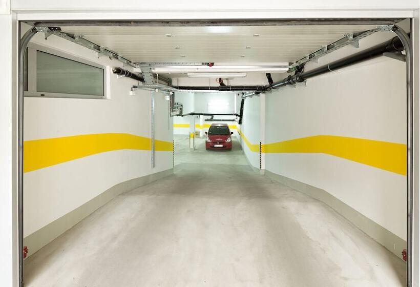 Fotos del hotel Tesla  Smart Stay:  8