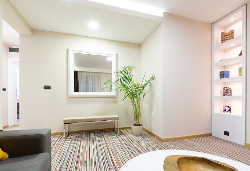 Fotos del hotel Tesla  Smart Stay:  2