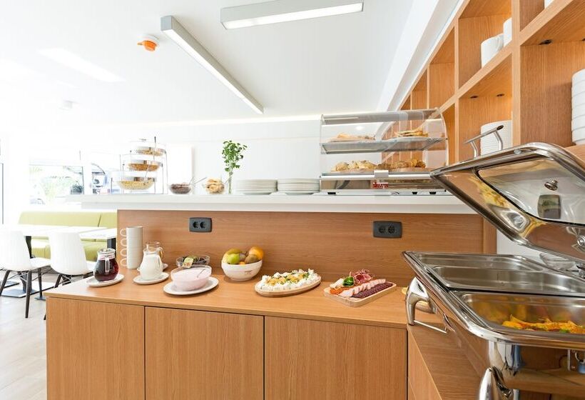 Fotos del hotel Tesla  Smart Stay:  6