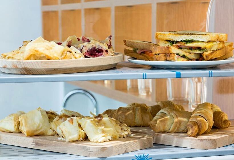 Fotos del hotel Tesla  Smart Stay:  11