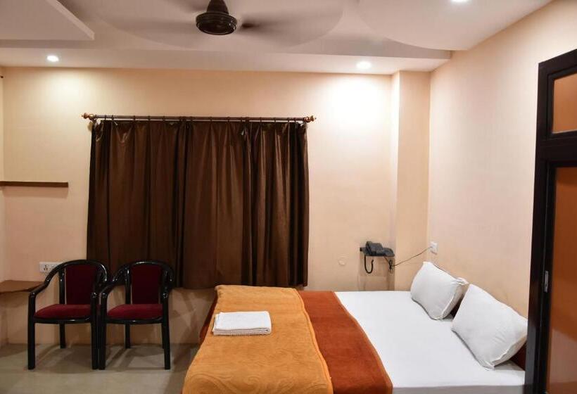 Fotos del hotel Sarweshwary:  21