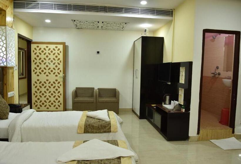 Fotos del hotel Sarweshwary:  25