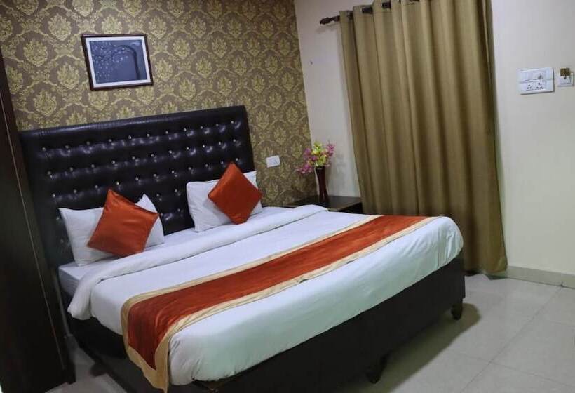 Fotos del hotel Sarweshwary:  16