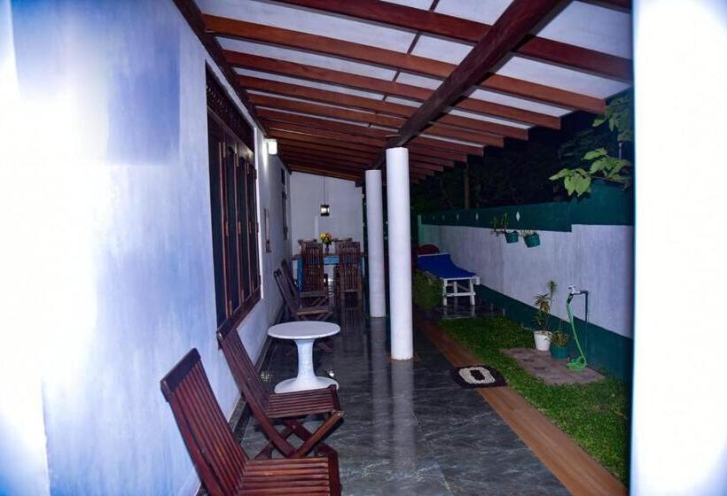 Fotos del hotel Hikka Hide:  11