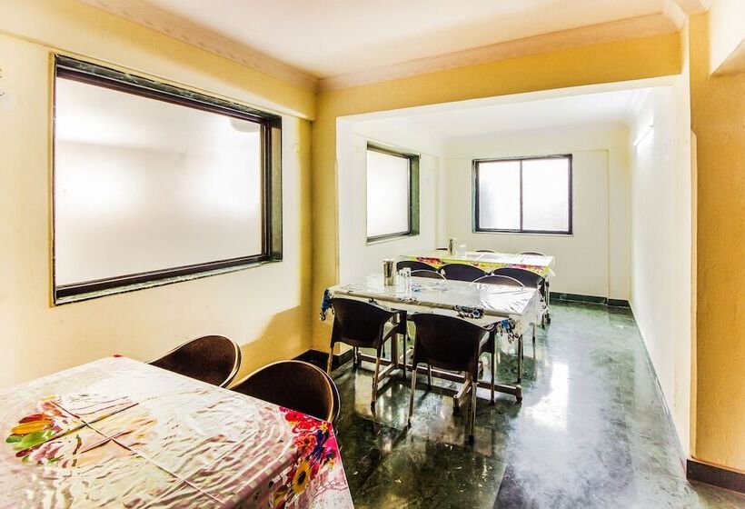 Fotos del hotel Treebo Trend East Field Homes:  24