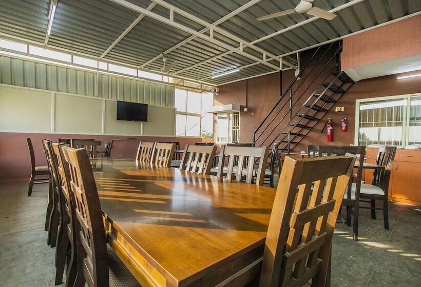 Fotos del hotel Fabhotel Wisteria Hbr Layout:  9