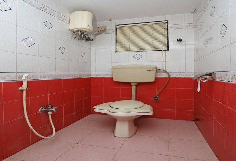 Fotos del hotel Oyo 6606 Seacom Inn Purbadiganta:  5