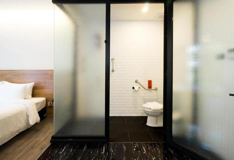 Fotos del hotel Stay  Bkk  Sha Plus:  7