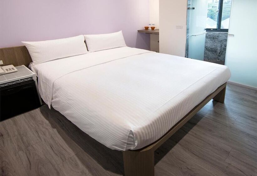 Fotos del hotel Metro Apartment:  6