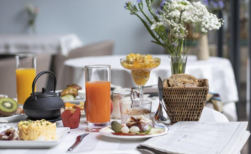 Fotos del hotel Des Quinconces Bordeaux Centre:  25