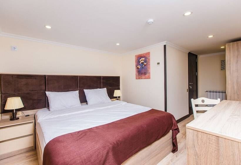 Fotos del hotel Deluxe City:  17