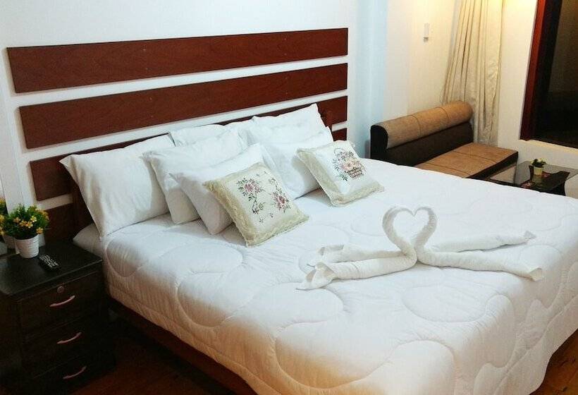 Los Girasoles Boutique