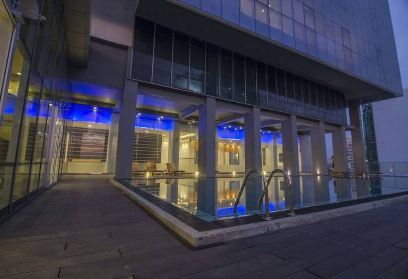 Fotos del hotel Platinum One Suites:  16