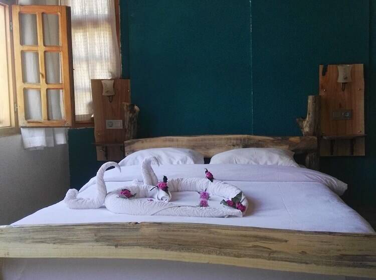 Fotos del hotel Wood House:  11