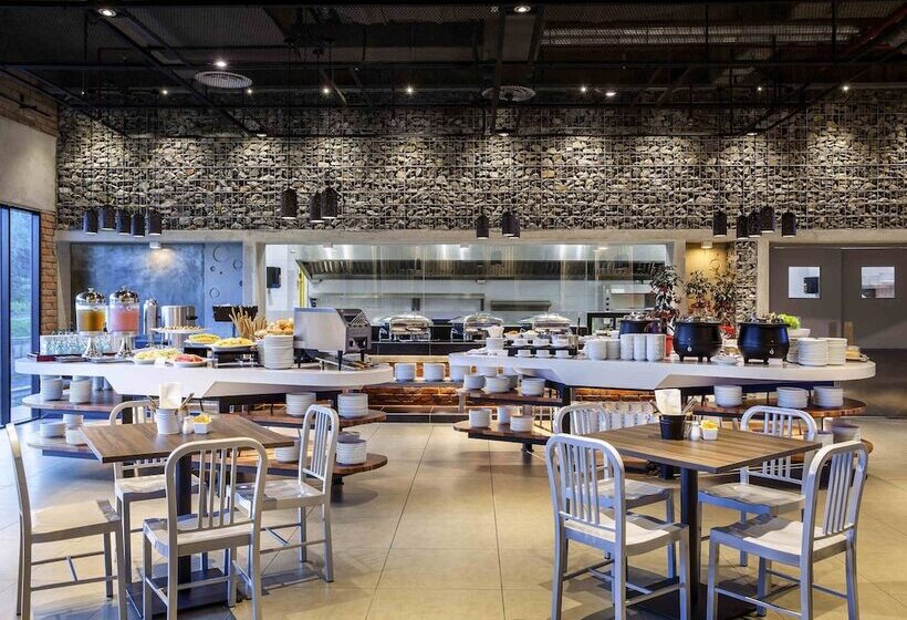 Fotos del hotel Ibis Styles Kota Kinabalu Inanam:  4