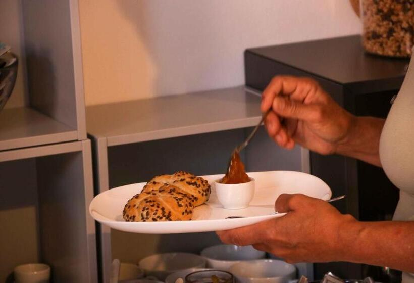 Fotos del hotel Rossovino Como:  10