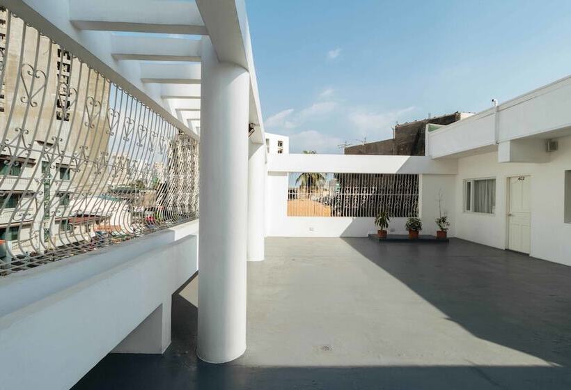 Fotos del hotel Reddoorz Plus @ Boni Avenue Mandaluyong:  4