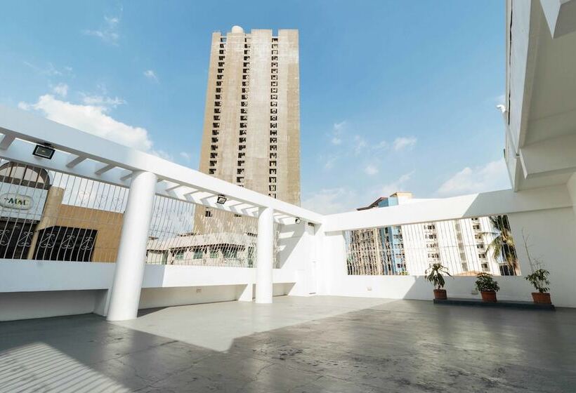 Fotos del hotel Reddoorz Plus @ Boni Avenue Mandaluyong:  16