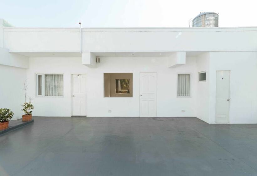 Fotos del hotel Reddoorz Plus @ Boni Avenue Mandaluyong:  15