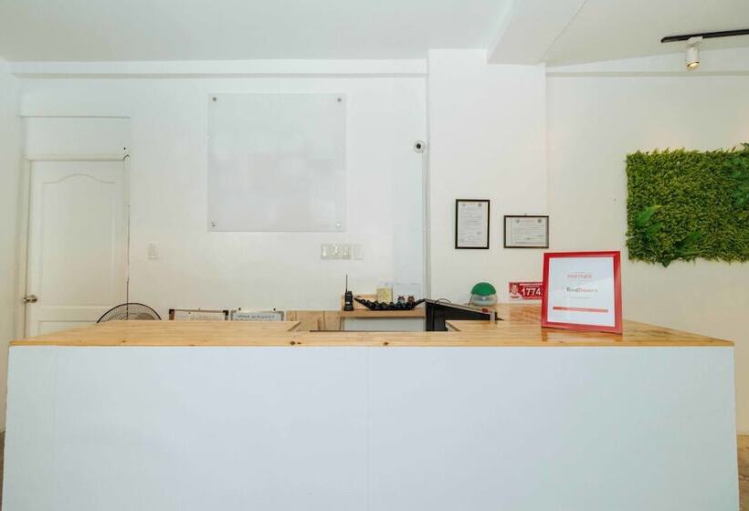 Fotos del hotel Reddoorz Plus @ Boni Avenue Mandaluyong:  9