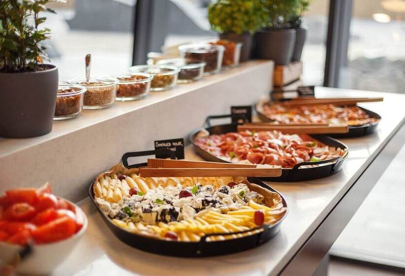 Fotos del hotel Courtyard By Marriott Vilnius City Center:  5